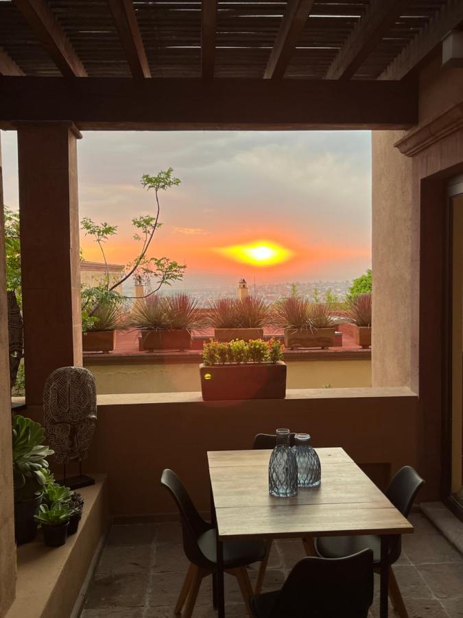 Cousy Condo In The Historic Center Of San Miguel De Allende, Incredible View, Pool, Bbq, 3 Blocks From The Main Parish サン・ミゲル・デ・アジェンデ エクステリア 写真