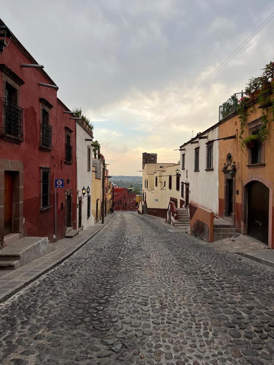 Cousy Condo In The Historic Center Of San Miguel De Allende, Incredible View, Pool, Bbq, 3 Blocks From The Main Parish サン・ミゲル・デ・アジェンデ エクステリア 写真